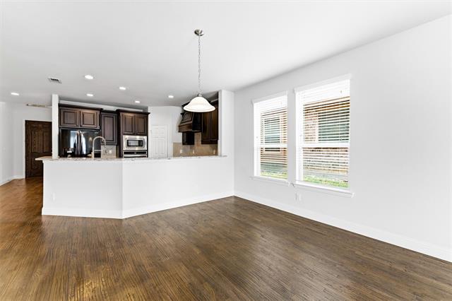 Building Photo - 5649 Salt Springs Dr