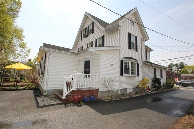 Building Photo - 24 Arlington Rd