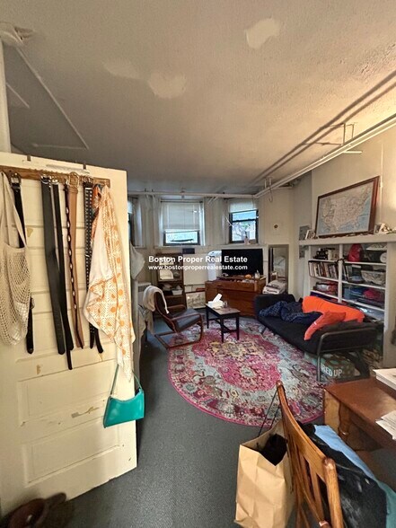 Building Photo - 177 Marlborough St