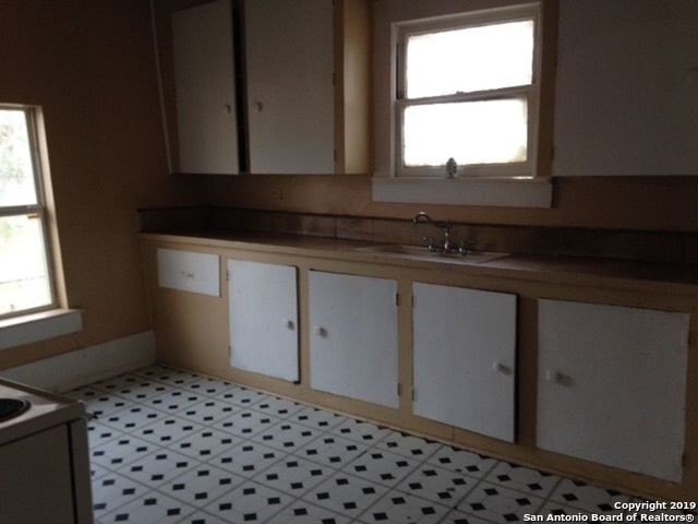 Building Photo - 1113 Rivas St