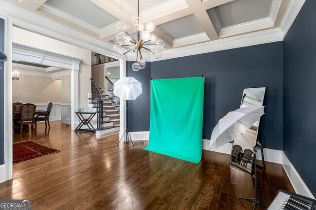 Building Photo - 6552 Long Acres Dr