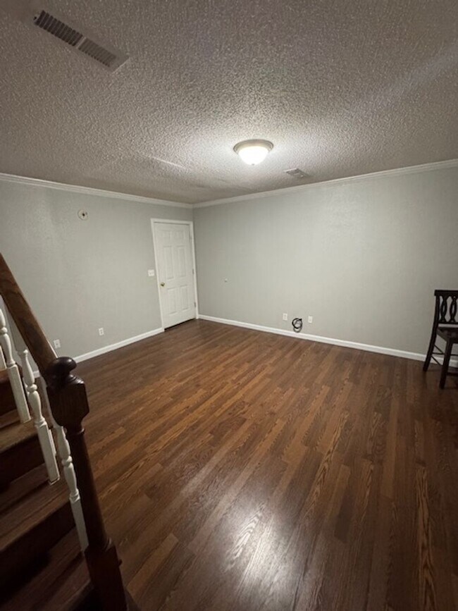 Building Photo - 2 Bed, 3 Bath Condo with Garage and  Flex ...