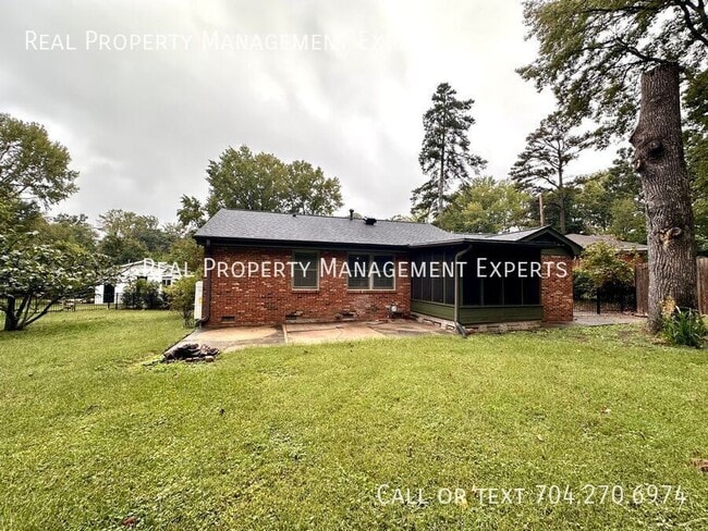 Building Photo - 4320 Woodgreen Terrace