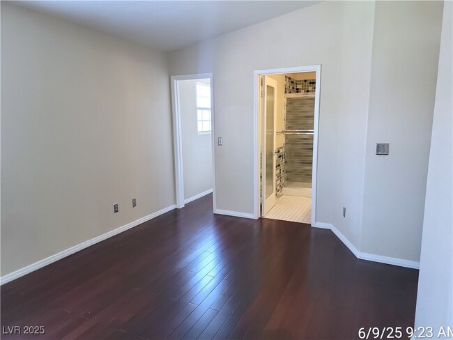 Building Photo - 2528 Sierra Bello Ave