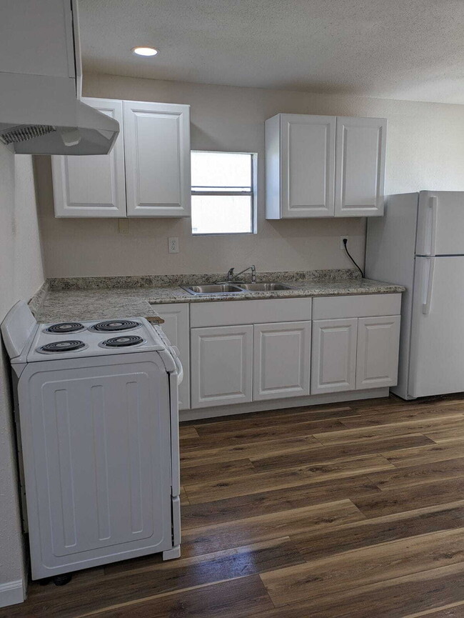 Building Photo - 4602 Centralia Dr
