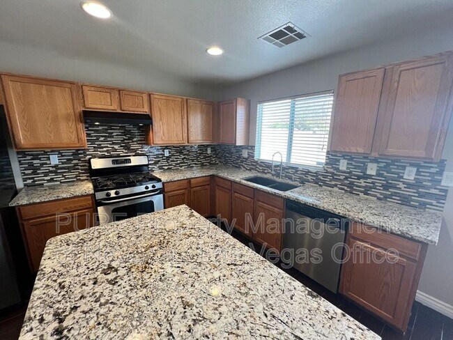 Building Photo - 5308 Las Cruces Heights St