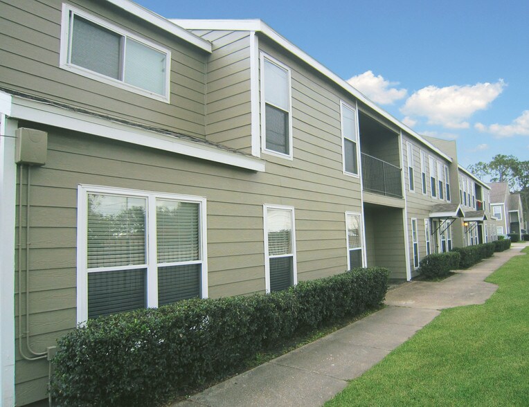 Whitney Manor Gretna, LA Apartment Finder