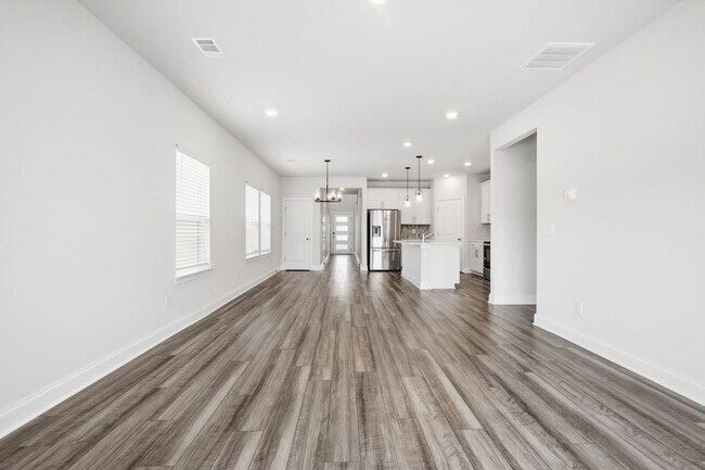 Building Photo - Modern 4-Bedroom Nashville Home with Sleek Contemporary Finishes