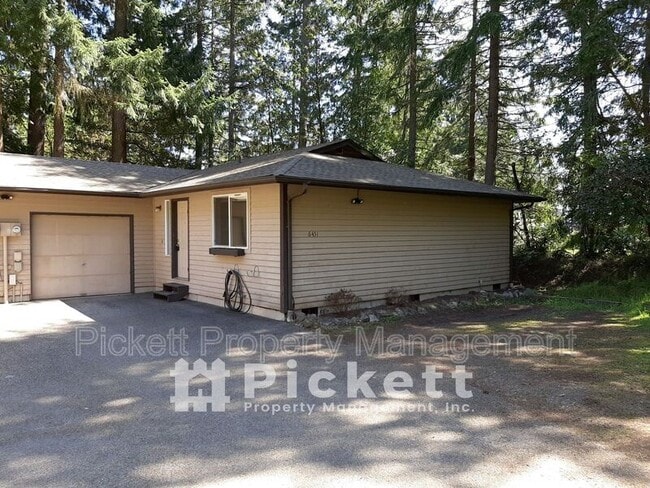 Primary Photo - 6451 Lewis NE Dr