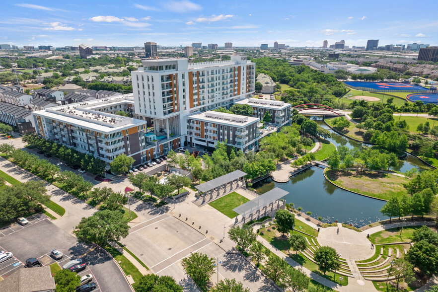 Building Photo - Fiori on Vitruvian Park®