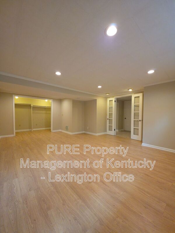 Building Photo - 1123 Gainesway Dr