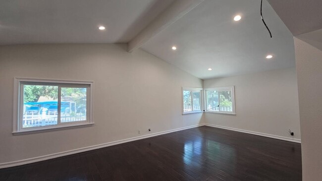Building Photo - Gorgeous Newly Remodeled 4 Bedroom 2 Bath ...