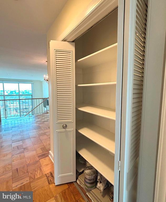 Building Photo - 1200 N Nash St