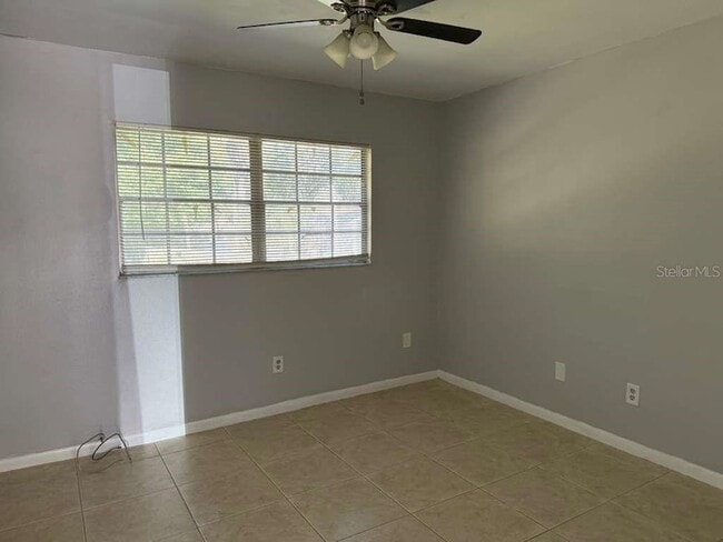 Building Photo - 5793 Oleander Dr