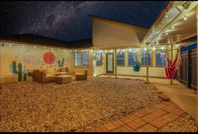Building Photo - 3107 Cherry Creek Dr