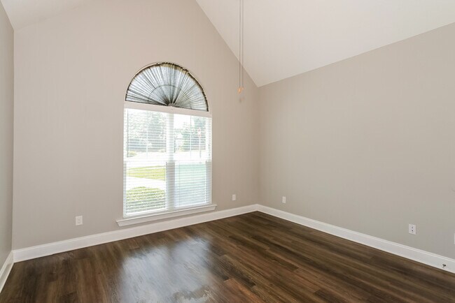 Building Photo - Spacious 4-Bedroom Home in Grovetown, GA