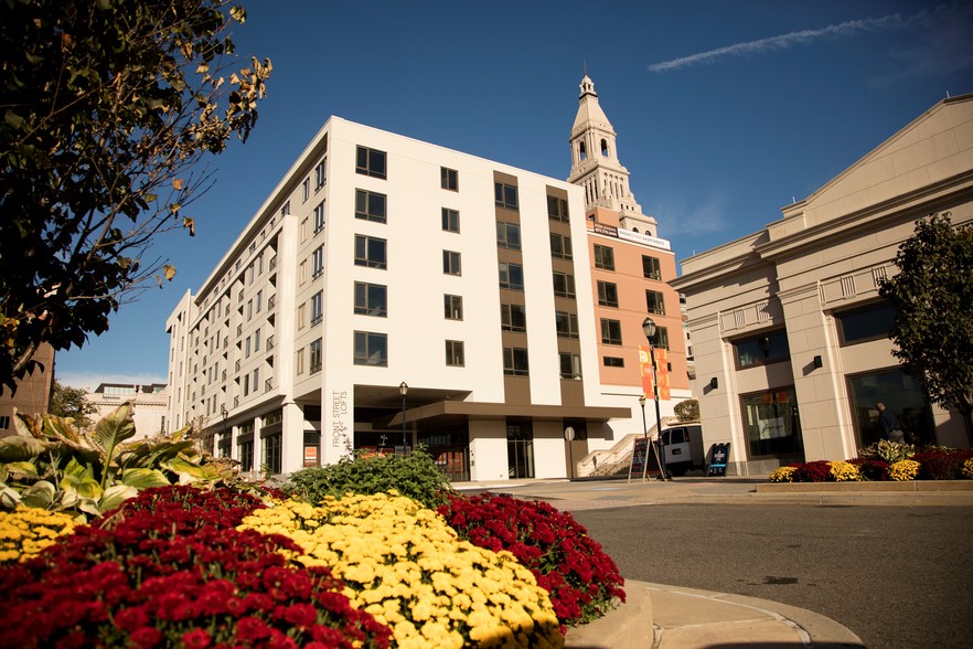 Primary Photo - Front Street Lofts