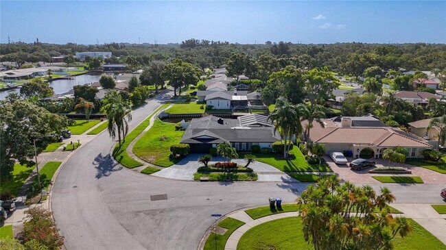 Building Photo - 1900 Sandpiper Dr