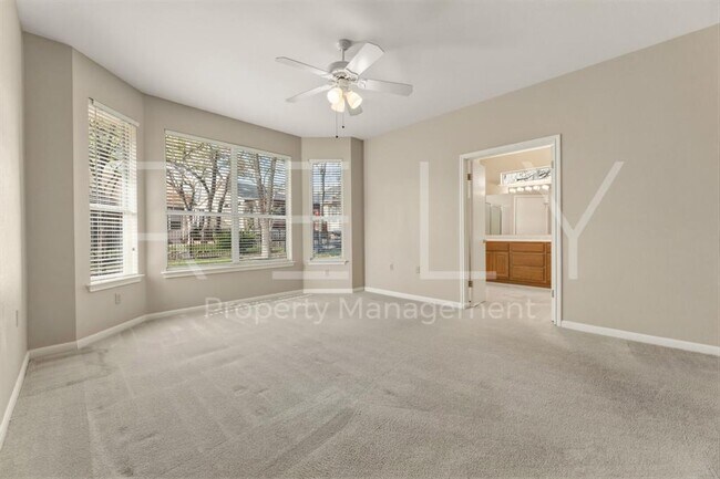 Building Photo - 280 Whispering Wind Dr