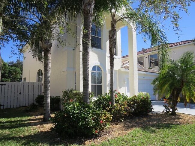 Primary Photo - 5101 Prairie Dunes Village Cir