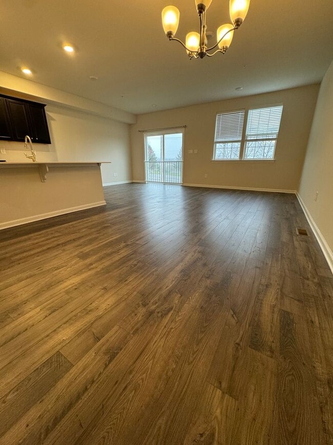 Building Photo - THREE BEDROOM NEW CONSTRUCTION PARKLAND SCHOOLS Townhome