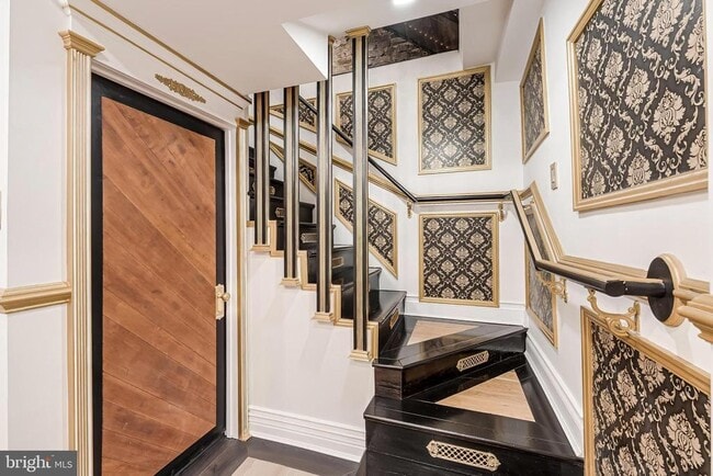 Building Photo - 810 Prince St