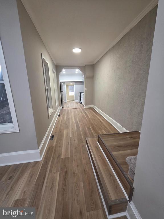 Building Photo - 158 W Green St