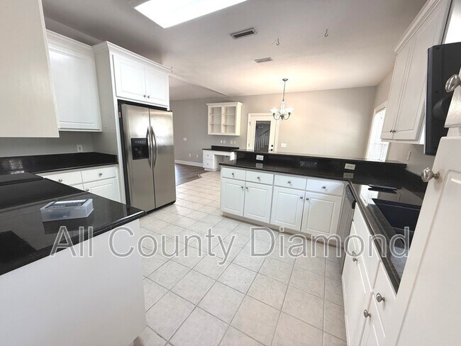 Building Photo - 12207 Lyndell Plantation Dr