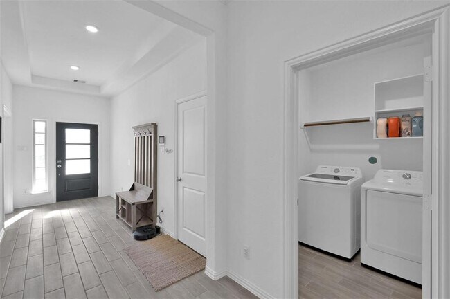 Building Photo - 3217 Climbing Gardens Ct