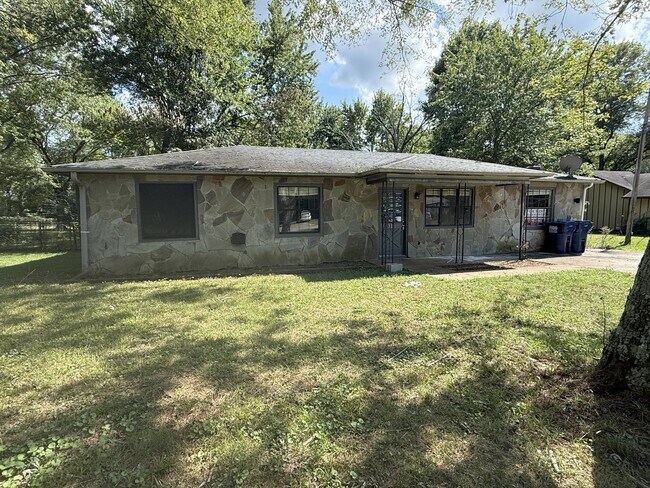 Primary Photo - 118 Dexter Cir