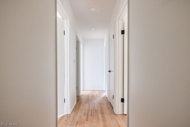 Building Photo - 2445 Olentangy Dr