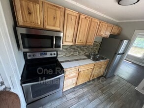 Building Photo - 2450 Benton Blvd