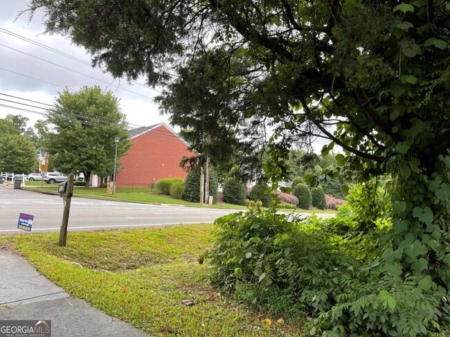 Building Photo - 1031 Rock Springs Rd