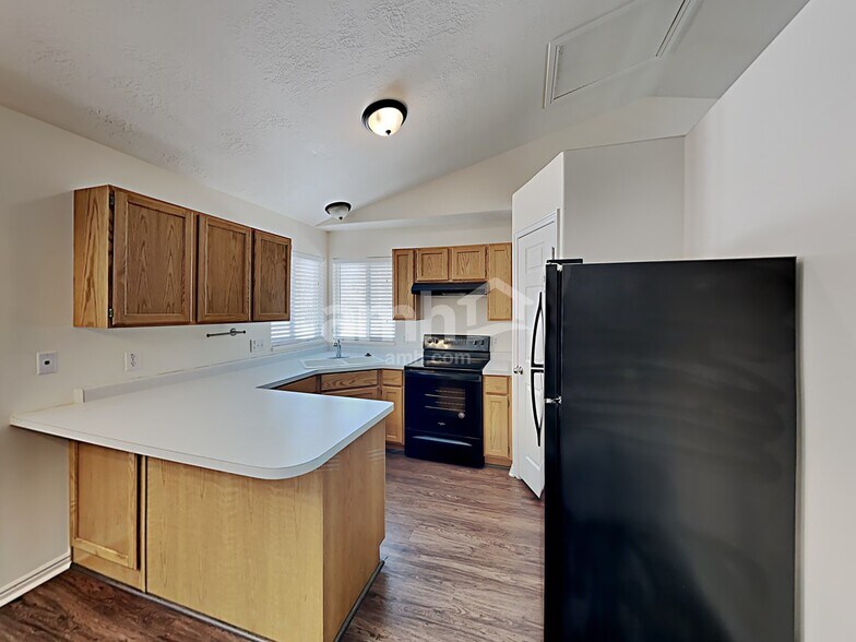 Building Photo - 368 W 13165 S