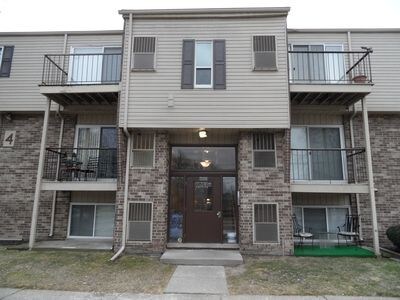Building Photo - 17124 Clinton River Rd