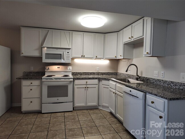 Building Photo - 340 Hollis Rd