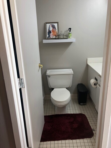Bathroom - 440 N Wabash Ave