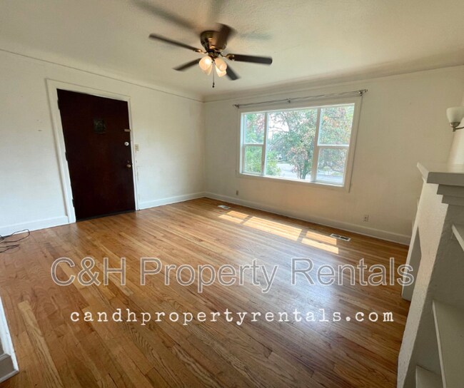 Building Photo - 1302 1st St W