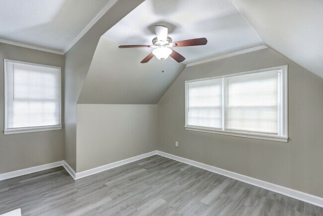 Building Photo - Large 4BR/2BA Ardsley Park House For Rent - Huge Yard