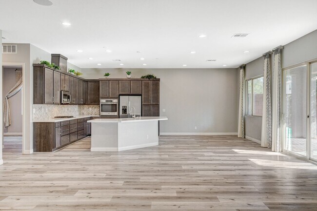 Building Photo - Bermuda & Pyle