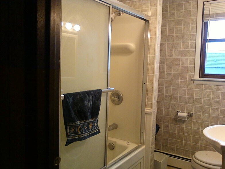 Bathroom - 1406 3rd Ave