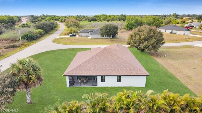 Building Photo - 569 Croydon Ave S