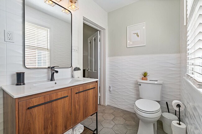 Building Photo - 23 Old Mission Ave