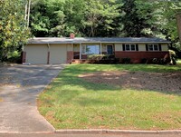 Building Photo - 231 Thomas Cir