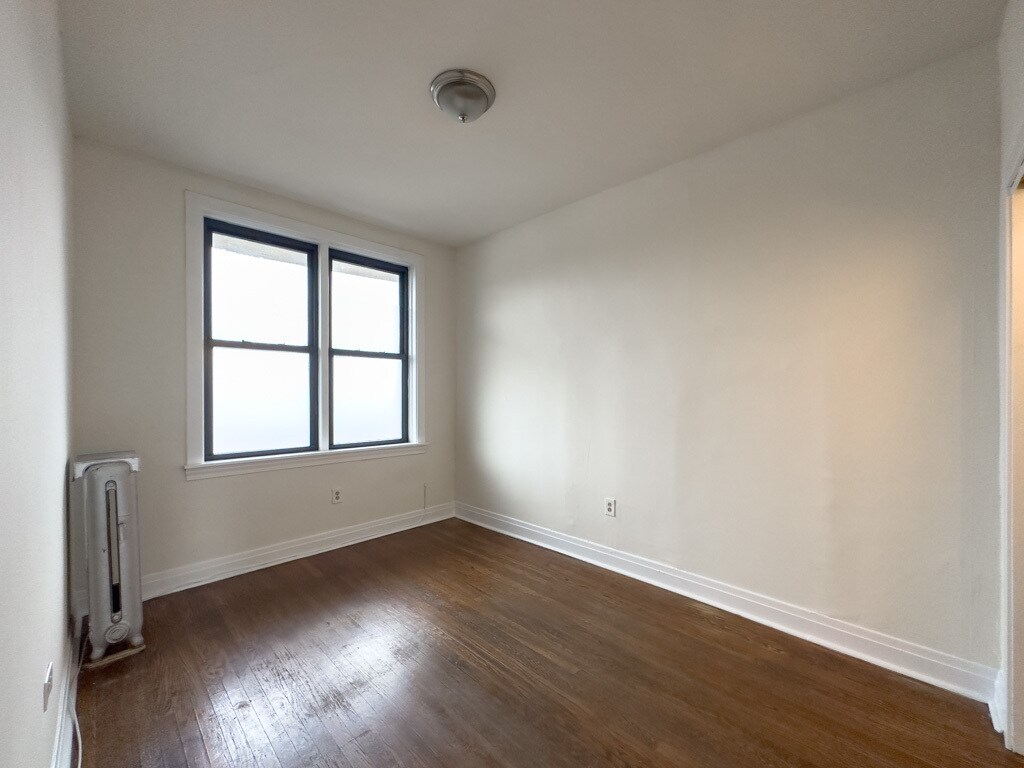 Building Photo - 2638 N Milwaukee Ave