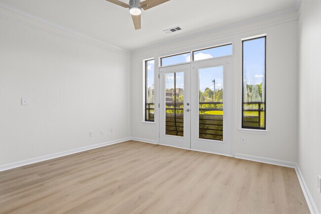 Building Photo - 401 16th St NW