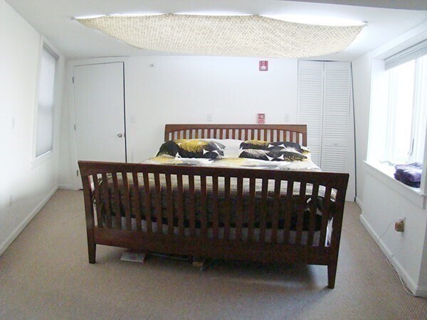 Building Photo - 23 Stanhope St