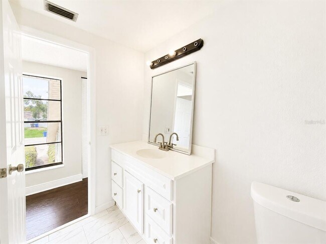 Building Photo - 5104 Springwater Ct