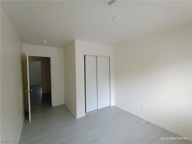 Building Photo - 5195 Shreve Ave