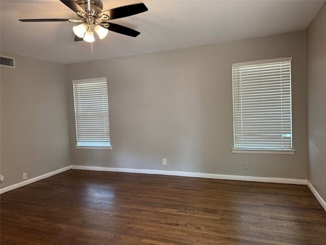 Building Photo - 11321 Wyatt St